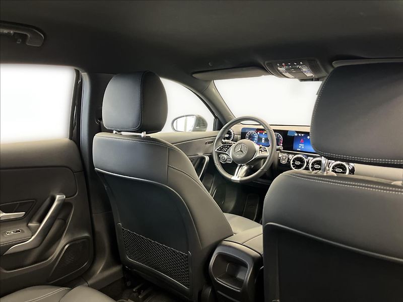 Mercedes-Benz Třídy A 180 Progressive Line - fotka 20 z 21