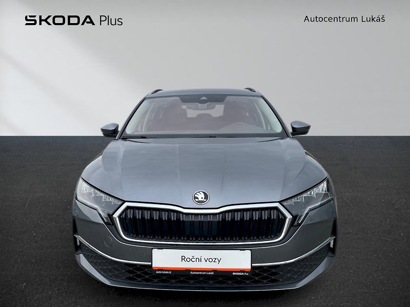 Škoda Octavia (2025) OCT.COMBI TOP SELECTION 2,0 TD - fotka 4 z 27