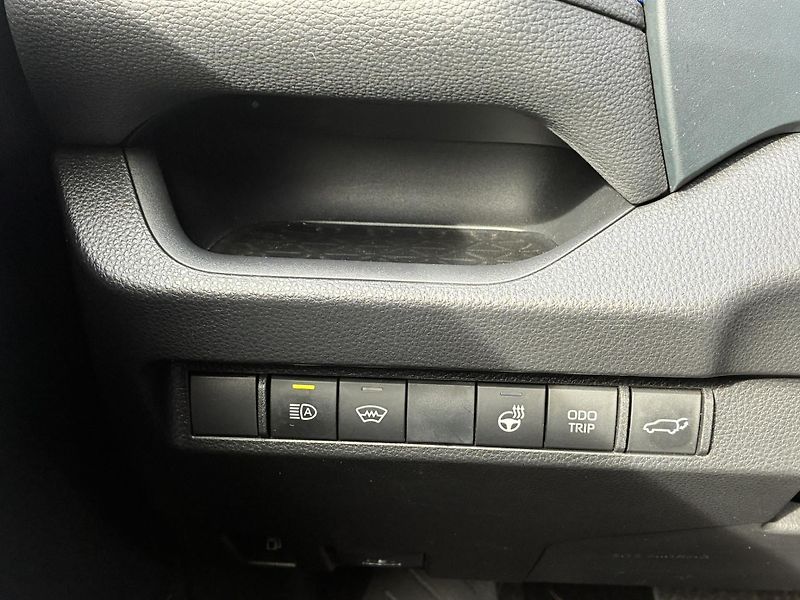Toyota RAV4 2.5 HSD e-CVT AWD Selection - fotka 15 z 23