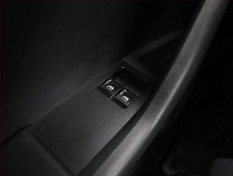 Škoda Octavia (2015) Ambition 1.6 TDI, 4X4 - fotka 15 z 18