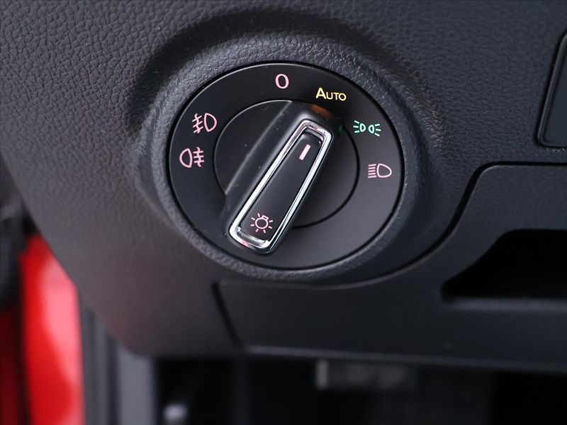 Seat Arona 1,5 TSI FR 110kW EVO CZ - fotka 16 z 32
