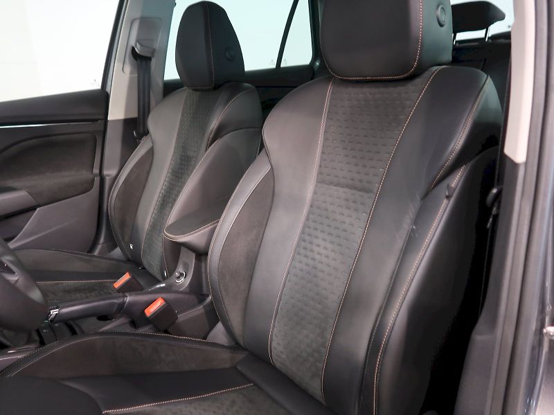 Škoda Kamiq (2025) TOP SELECTION 1.0TSI 85KW DSG - fotka 15 z 37