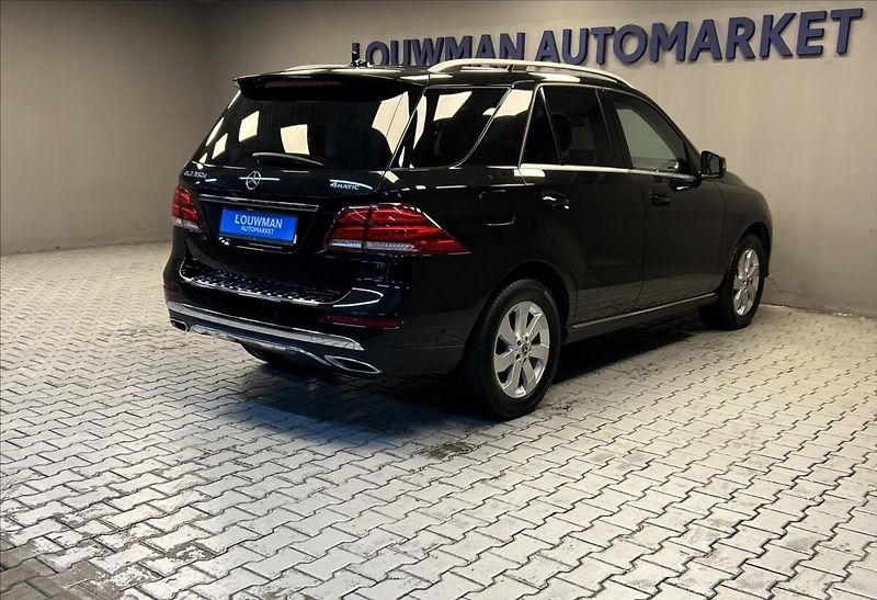 Mercedes-Benz GLE 3,0 350d 4MATIC - fotka 2 z 18