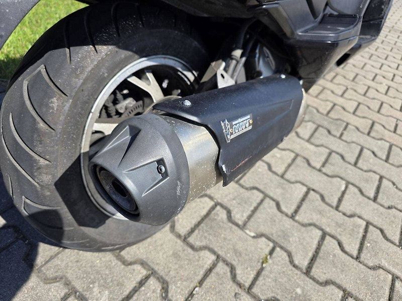 Suzuki Burgman 400 (2010) ABS AKCE 44900 - fotka 4 z 12