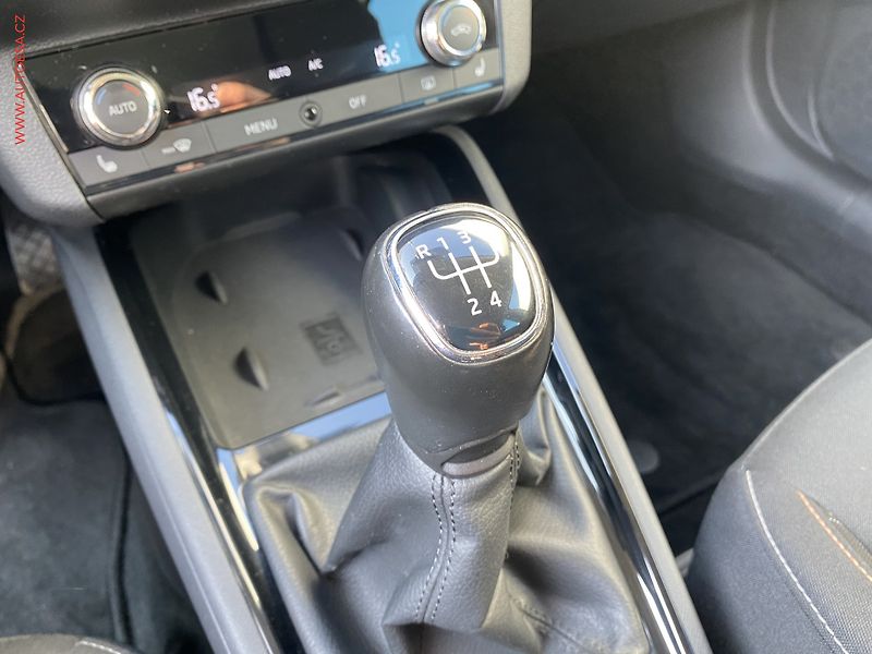 Škoda Kamiq (2020) 1.0 TSi, Ambition - fotka 17 z 18