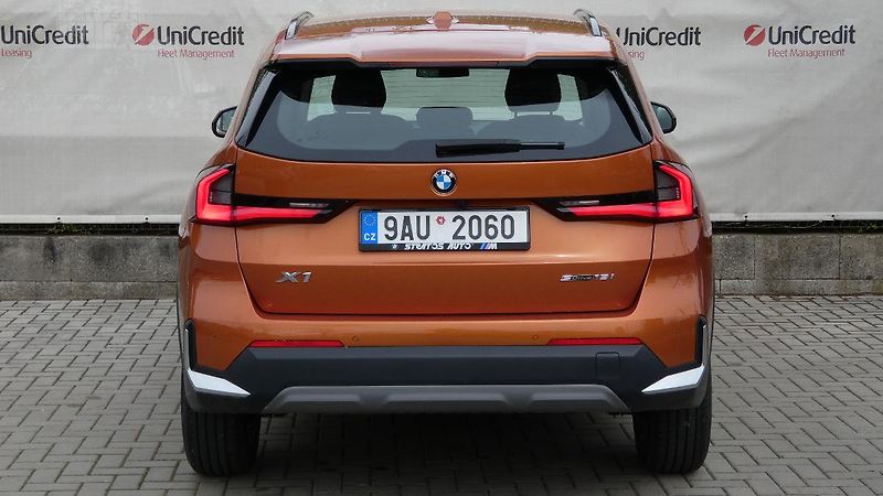 BMW X1 sDrive 18i - fotka 4 z 22