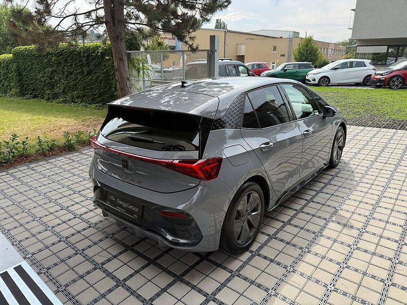 Cupra Born 62 kWh / HUD / FULL LED - fotka 38 z 40
