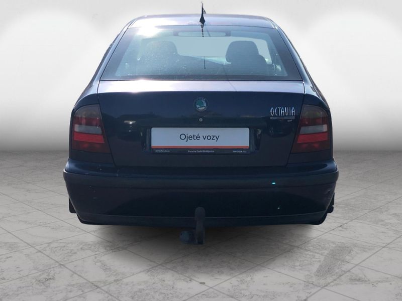 Škoda Octavia A 1.6 MPI - fotka 9 z 27