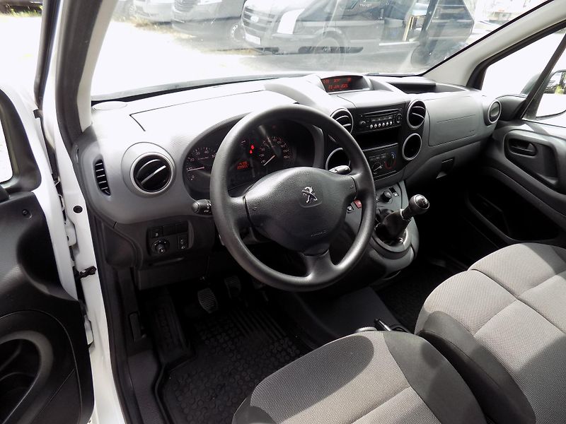 Peugeot Partner 1,6 HDI 73 KW KLIMA, TEMP, ČR - fotka 20 z 44