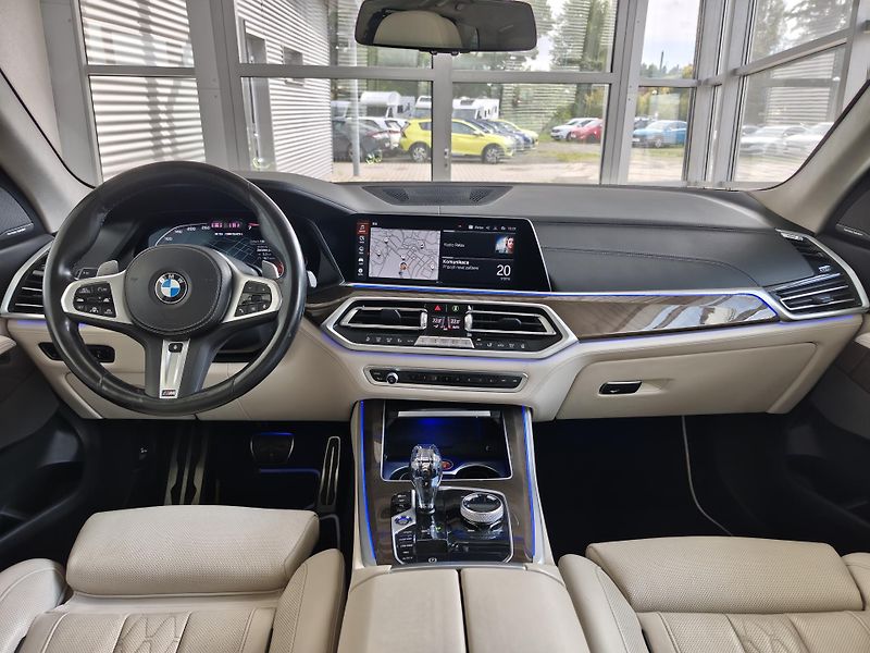 BMW X5 (2021) M50i 390kW xDrive - fotka 12 z 30