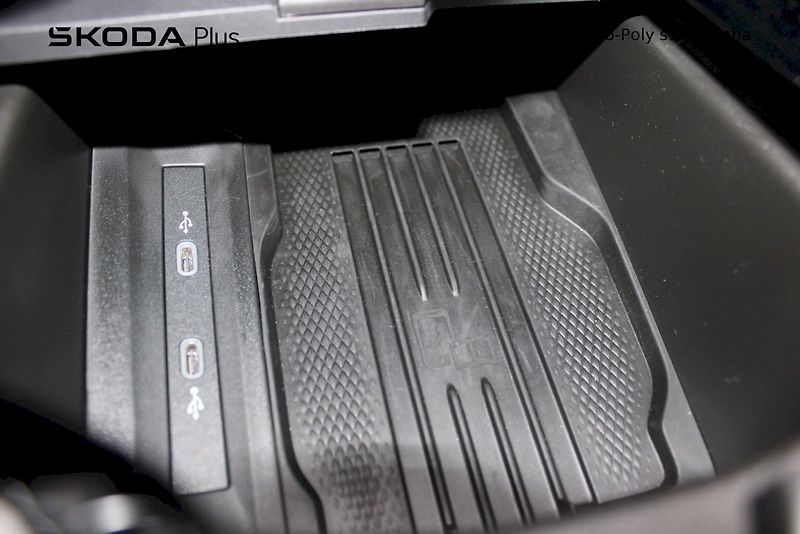 Škoda Superb (2025) Sportline 1,5 TSI PHEV - fotka 15 z 25
