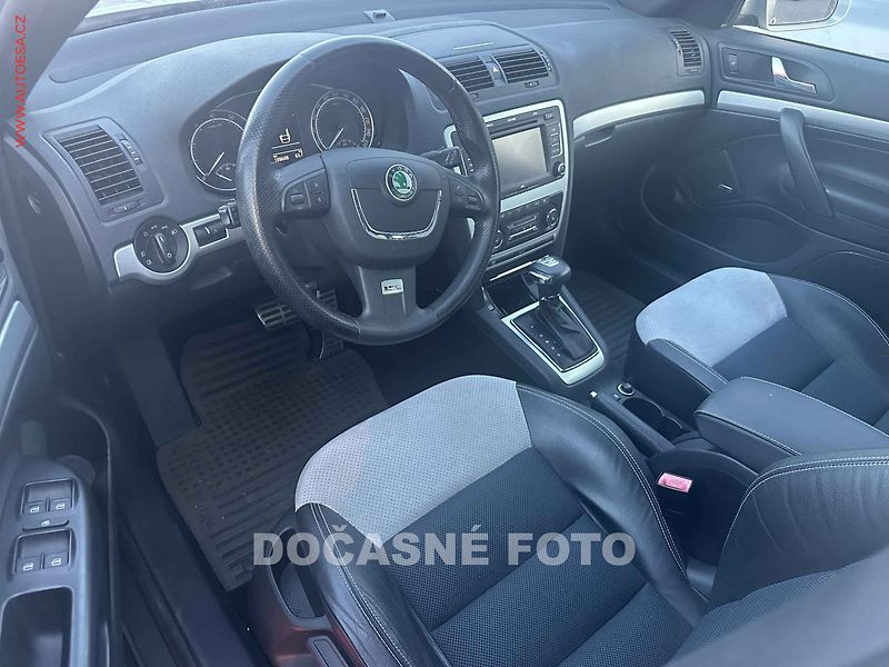 Škoda Octavia (2009) 2.0 TFSi - fotka 3 z 4