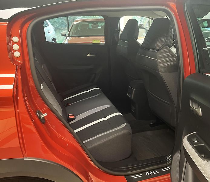 Opel Frontera 1.2 TURBO HYBRID, 1. MAJ., ČR - fotka 12 z 29