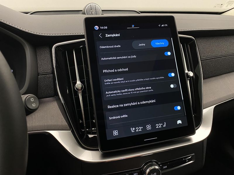 Volvo XC90 (2026) T8 AWD RECHARGE DARK ULTRA - fotka 61 z 76