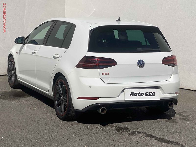Volkswagen Golf (2019) 2.0 TSi, GTi, DSG, 180kW, - fotka 6 z 19
