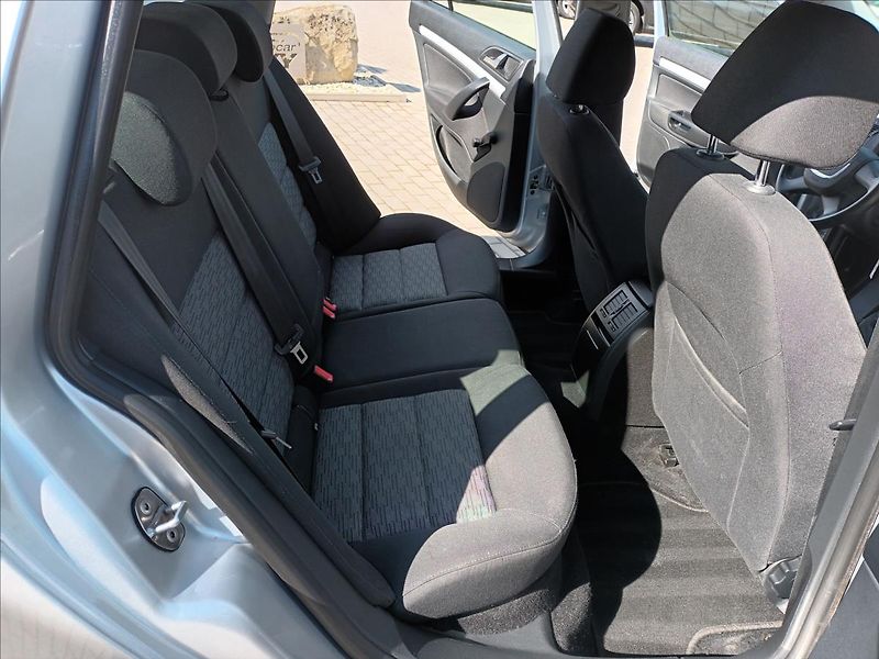 Škoda Octavia 1,2 TSI,77kw,KLIMA,TEMPOMAT, - fotka 20 z 29