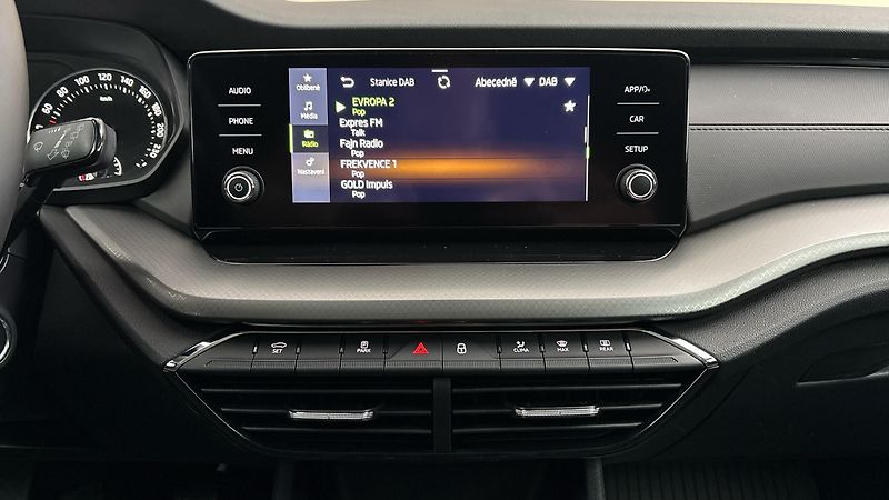 Škoda Octavia 2.0 TDI Ambition - fotka 11 z 25