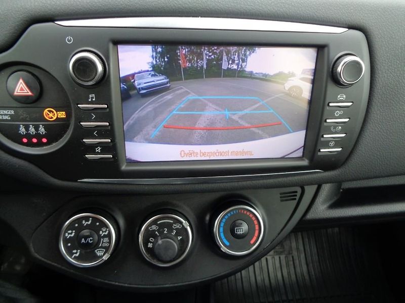 Toyota Yaris 1.5 VVT- i  82 kW - fotka 15 z 26