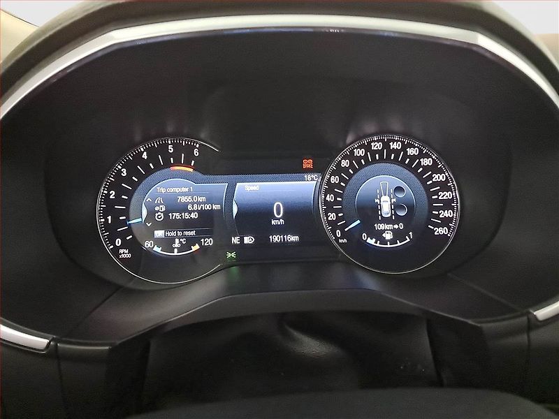 Ford Edge (2016) ST-Line 2.0 TDCI, 4X4, Navi - fotka 11 z 18