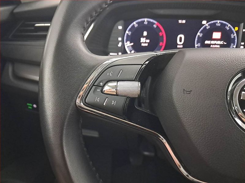 Škoda Octavia (2023) Ambition 2.0 TDI, ČR,1.maj - fotka 15 z 17