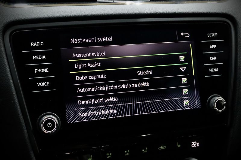 Škoda Octavia 3 FL Combi 1.8 TSI 132 kW DSG - fotka 34 z 38