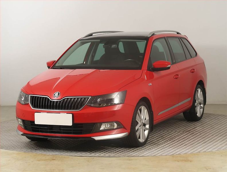 Škoda Fabia (2018) Style 1.0 TSI, ČR,1.maj - fotka 2 z 25