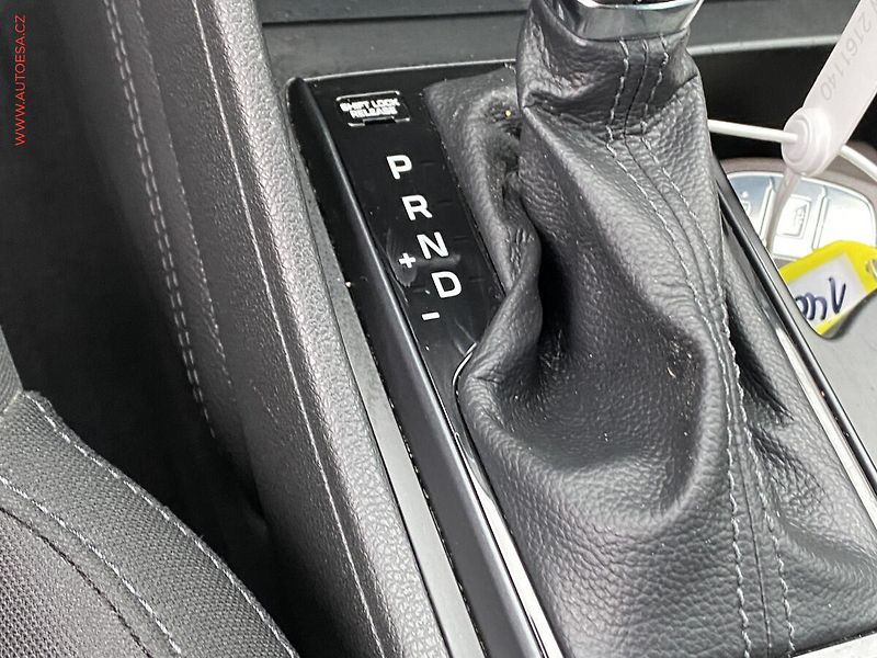 Hyundai Tucson (2019) 1.6 CRDi, AT, panor, navi - fotka 15 z 19
