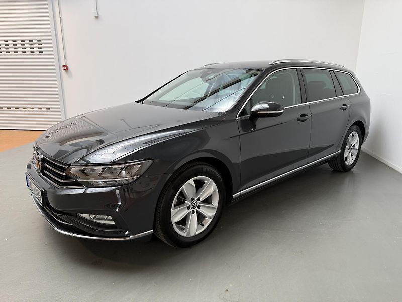 Volkswagen Passat 2.0 TDI 140kW BMT DSG Elegance - fotka 2 z 13