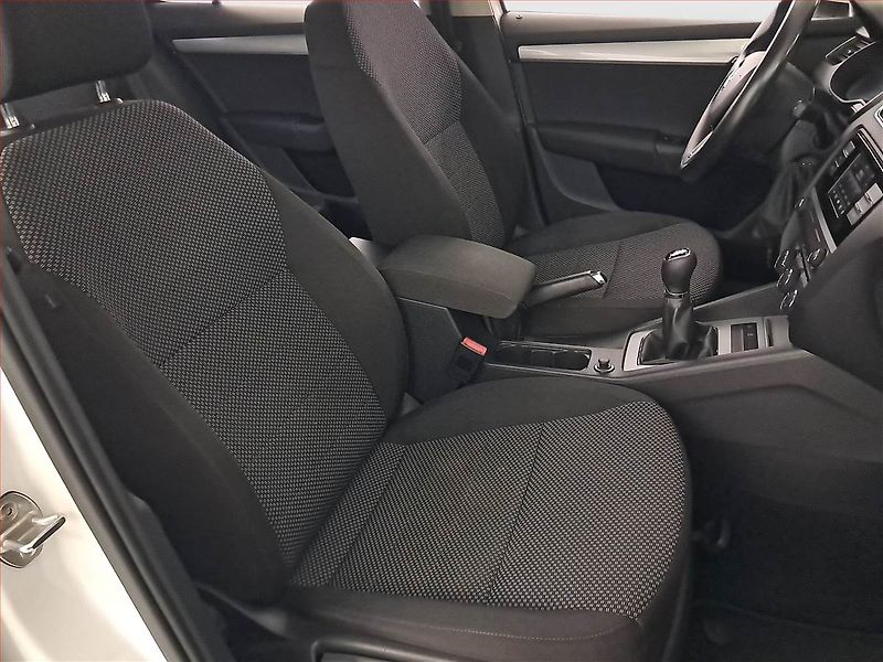 Škoda Octavia (2016) 1.2 TSI, Serv.kniha, Tempomat - fotka 9 z 19