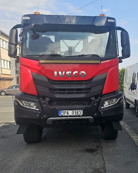 Iveco T-WAY (2023) AD400T45WT/P 4x4, traktor - fotka 2 z 6
