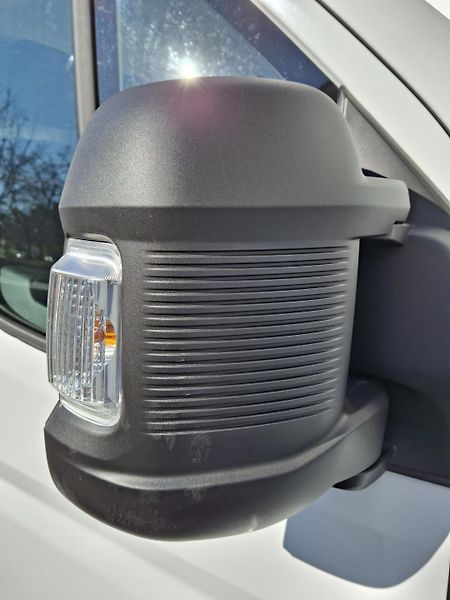 Peugeot Boxer (2026) Furgon 3300 L2H2 BlueHDi 120k  - fotka 24 z 29