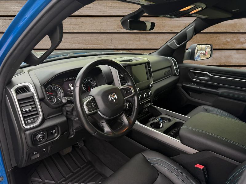 Dodge RAM (2022) +HYDRO BLUE+LOOK26+OFFR.PAKET+ - fotka 14 z 22