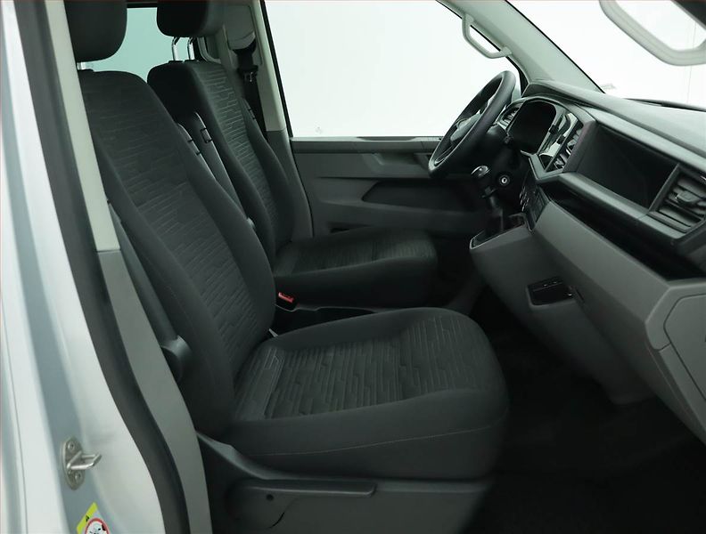 Volkswagen Caravelle (2021) Comfortline 2.0 TDI, 1Maj, DPH - fotka 9 z 18
