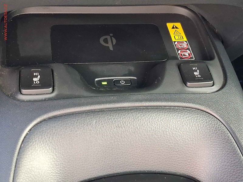 Toyota Corolla (2024) 1.8 e-CVT, 1.maj,ČR, Comfort - fotka 16 z 20