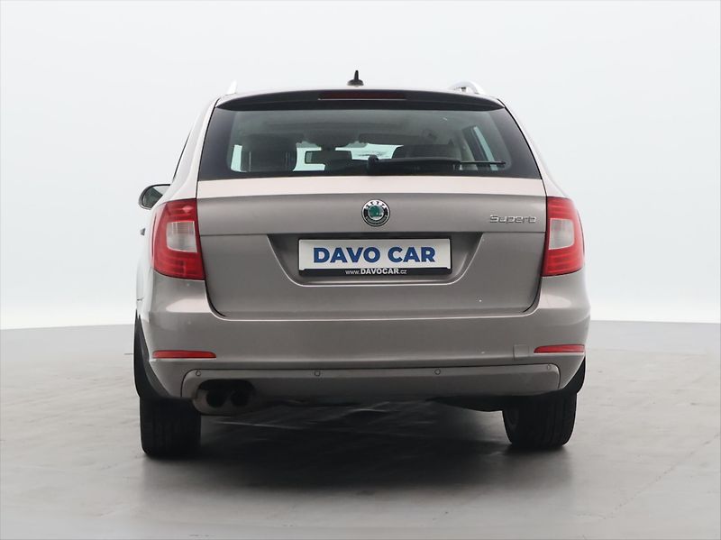 Škoda Superb 2,0 TDI 4x4 DSG Exclusive Kůže - fotka 6 z 34