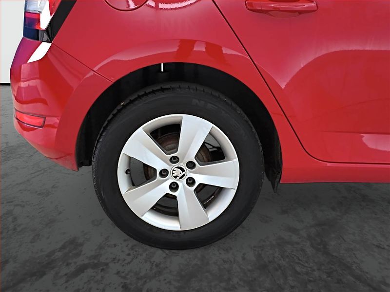 Škoda Fabia (2019) 1.0, Park. senzory - fotka 12 z 12