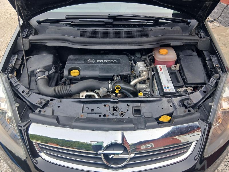 Opel Zafira 1.7 CDTi - fotka 27 z 34