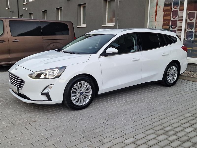 Ford Focus 1.5TDCI Titanium,ČR,1.Majitel - fotka 6 z 46