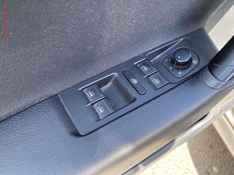 Volkswagen Passat (2014) 2.0 TDi, Comfortline, DSG, TZ - fotka 13 z 16