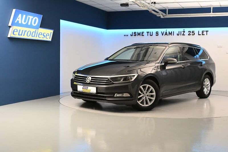 Volkswagen Passat (2018) 2.0 LED ACC TDI - fotka 2 z 32