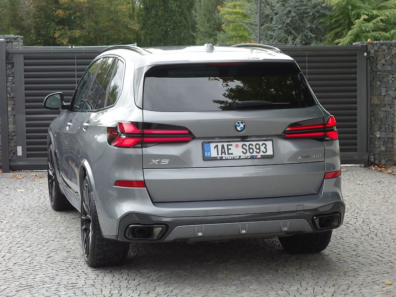 BMW X5 (2024) 4.0d*M-PAKET*VZDUCH*TOP*1M*CZ! - fotka 4 z 50