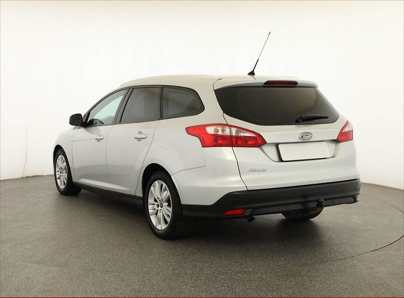 Ford Focus (2011) 1.6 TDCi, nová STK, Tažné - fotka 4 z 16