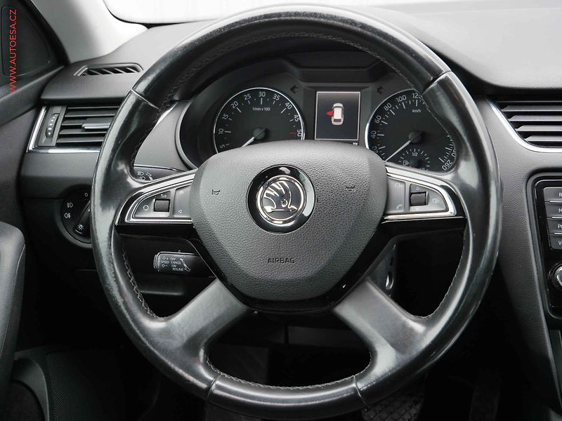 Škoda Octavia (2013) 2.0TDi, ČR, Ele, DSG, bixen - fotka 14 z 22