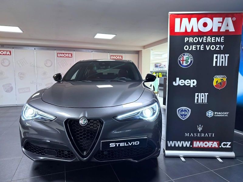Alfa Romeo Stelvio (2023) 2.0T 280k AT8 ZF Q4 4x4 Veloce - fotka 2 z 22