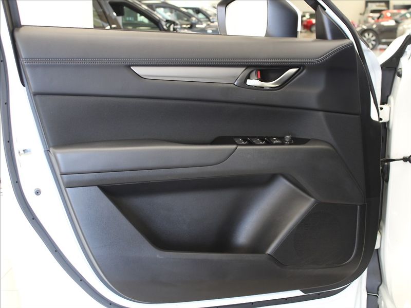 Mazda CX-5 2,0 G165 AT 4x4 Navi.KAMERA - fotka 19 z 25