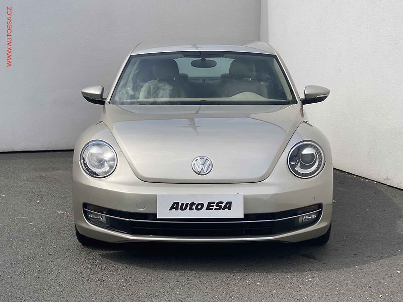 Volkswagen Beetle (2013) 1.2 TSi, Bixen, kůže, navi - fotka 2 z 15