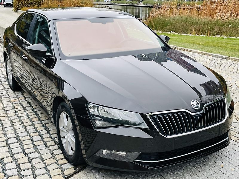 Škoda Superb 1.4TSI 1.MAJITEL KAMERA VÝHŘEV - fotka 9 z 48