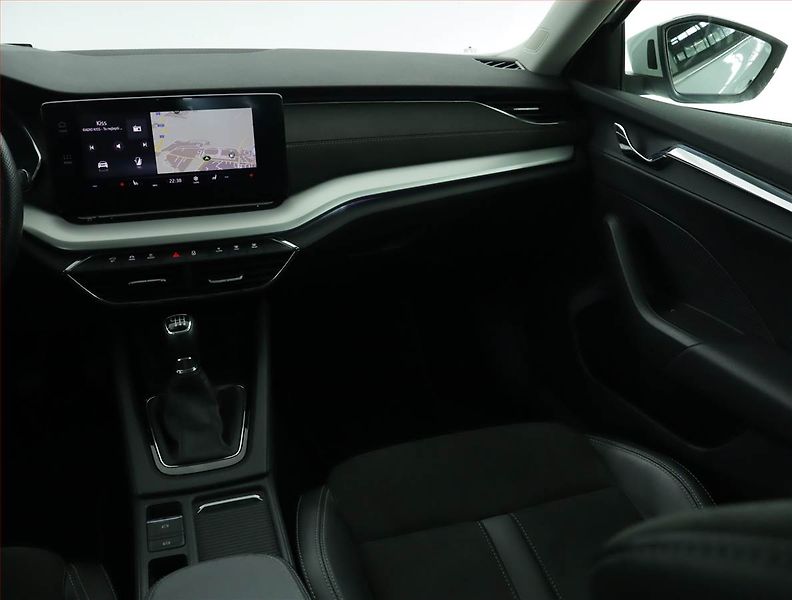 Škoda Octavia (2021) Style 2.0 TDI, Kůže, Navi - fotka 8 z 17