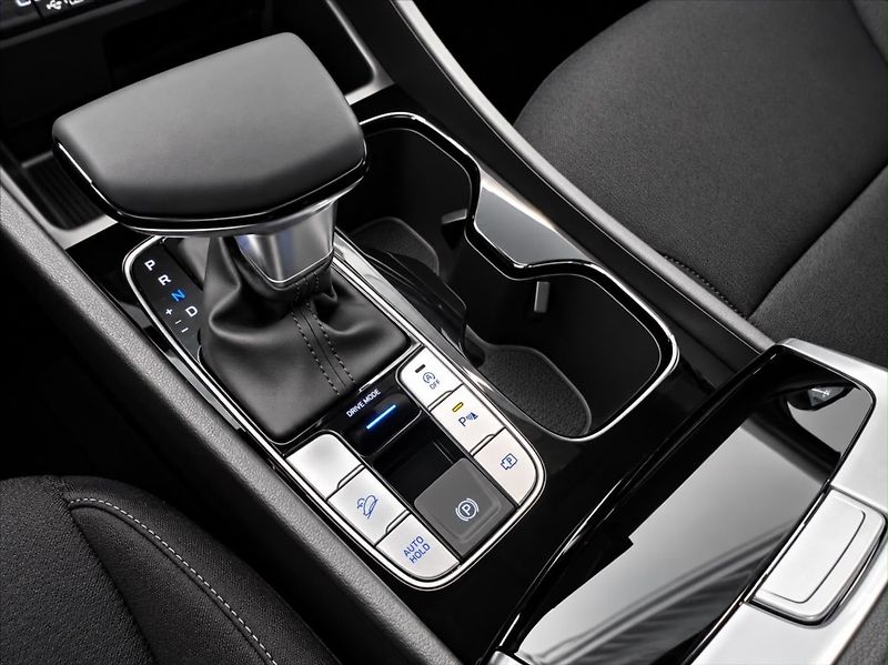 Hyundai Tucson 1,6 STYLE - NOVÝ VŮZ - fotka 12 z 15