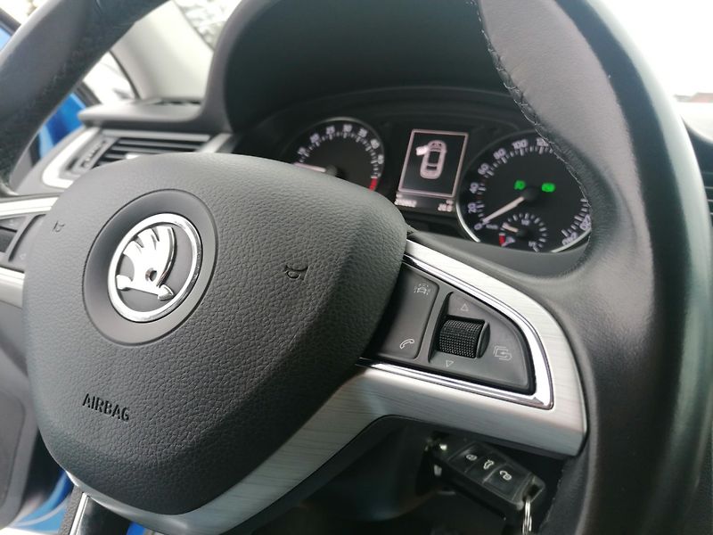 Škoda Rapid (2016) 1.4 TDi DSG výhřevy, Tempomat - fotka 17 z 22